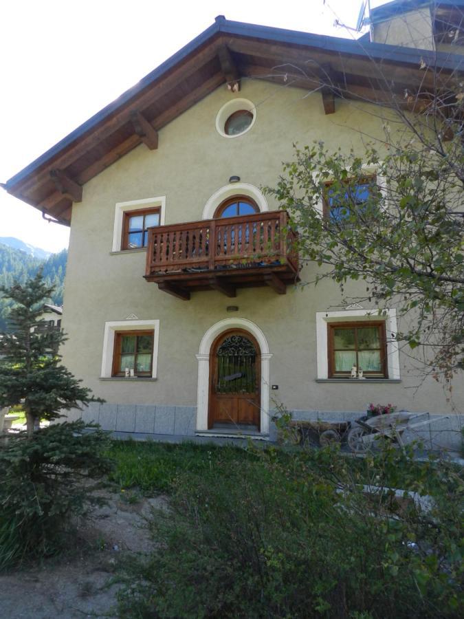 Casa Soleil Apartment Livigno Bagian luar foto